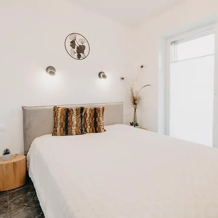 Butas Bangu Namai - Apartamentai Su 2-iem Terasomis *